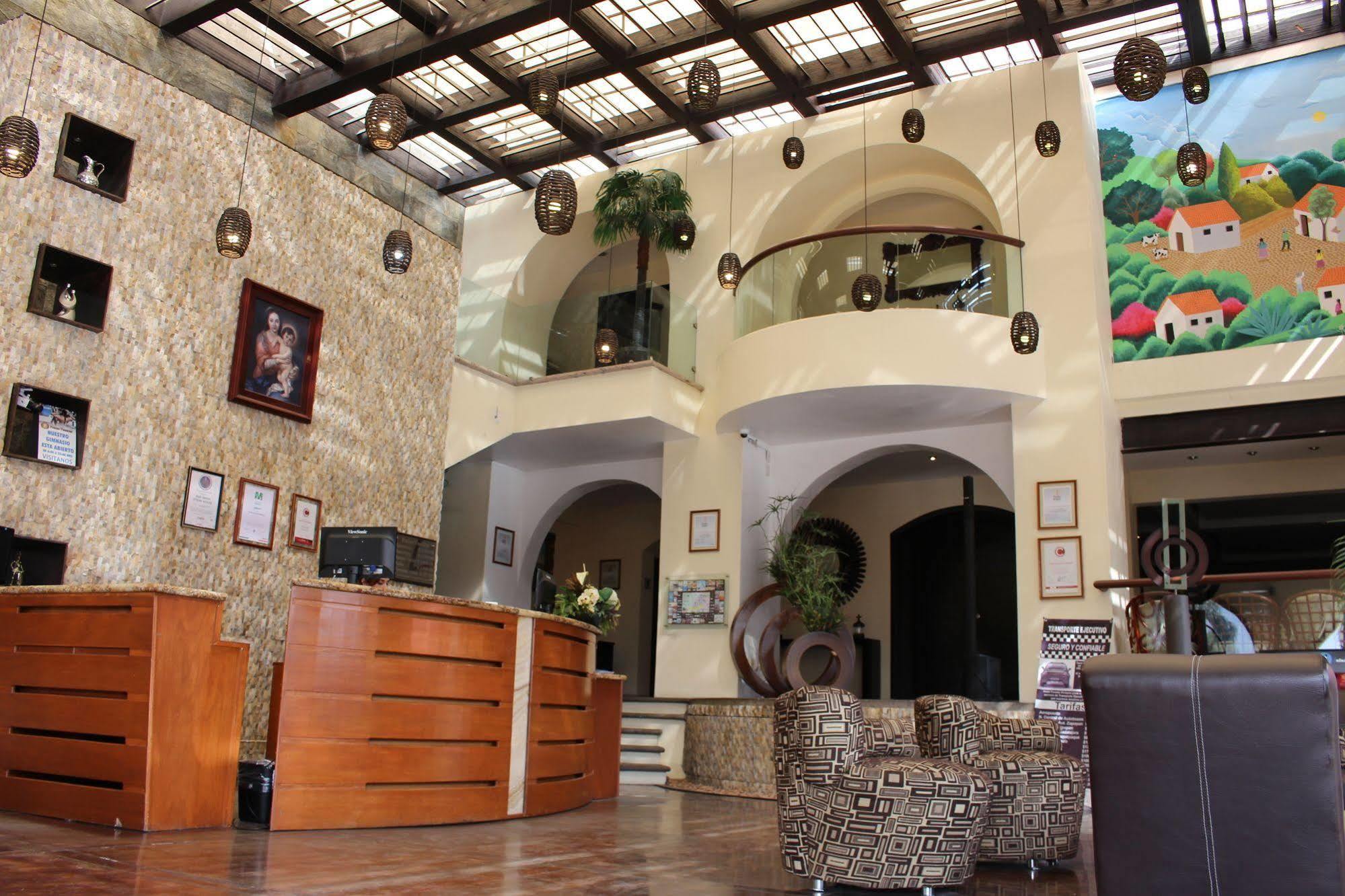 Hotel Posada Virreyes Tlaquepaque Exterior photo